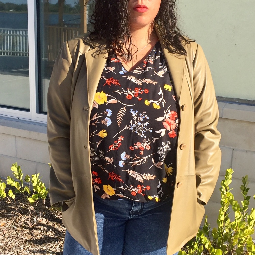 Leather jacket - Picture 5 of 6